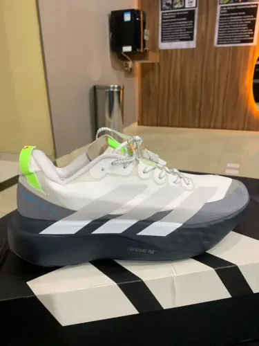 Tênis adizero 1:1 $600
