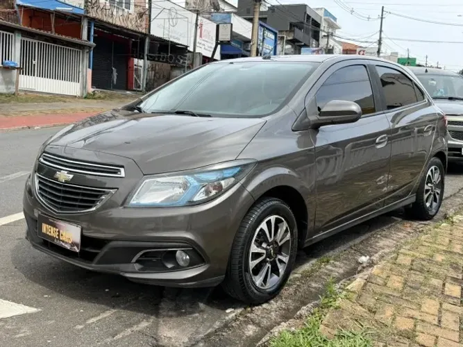 Chevrolet Onix Hatch LTZ 1.4 8V Flex Power Aut. 4P 2015