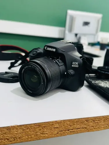 CÂMERA FOTOGRÁFICA PROFISSIONAL 4000D