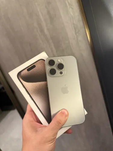     iPhone 15 Pro 128GB Titânio Natural | Impecável | 90% Bateria | Caixa