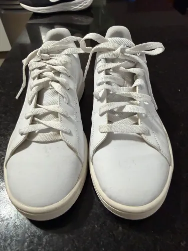 Tênis adidas