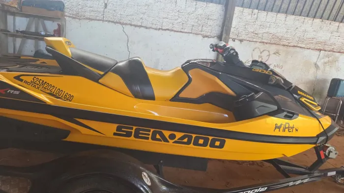 Seadoo rxt x 300 hp .
