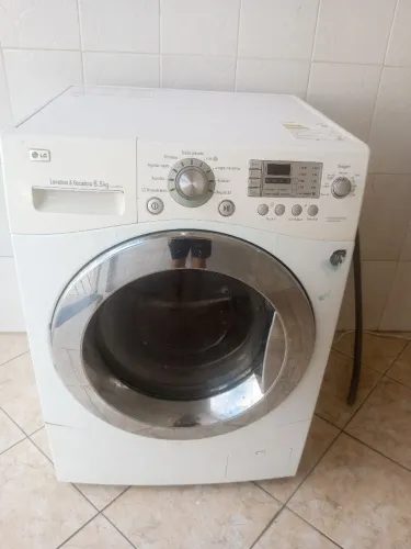 Vendo máquina lava e seca LG 8kg