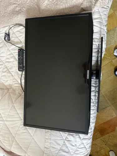 TV Samsung 32 Pol - Ótimo Estado + Controle Remoto
