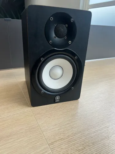 Monitor Yamaha HS50M