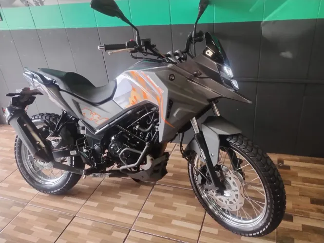 Dafra Nh 190 2024 apenas 11.000Km Impecável Aceito Troca Parcelo no Cartão de Crédito 21x