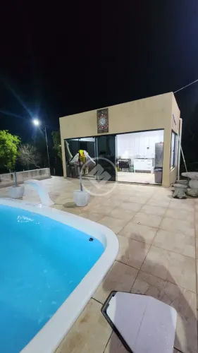 CASA NO CONDOMINIO COM 4 QUARTOS SENDO 2 SUITES NA BEIRA DO LAGO MANSO - RECANTO PEQUIZEIR