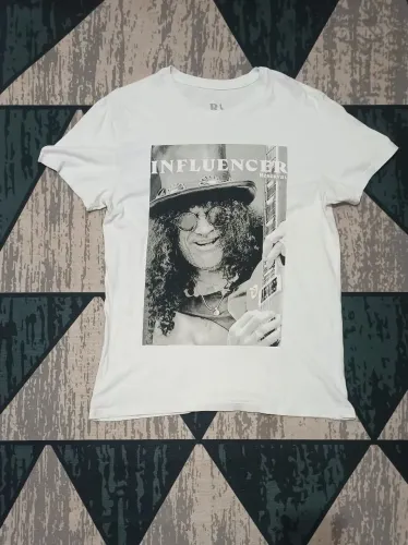 Camiseta Estampada Influencer Strings Reserva Tamanho M