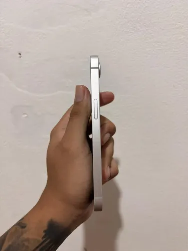 iPhone16e - Novo