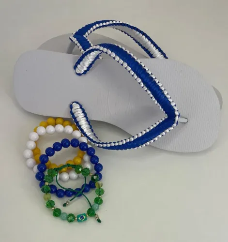 Kit sandálias e pulseiras tema brasil vários tamanhos