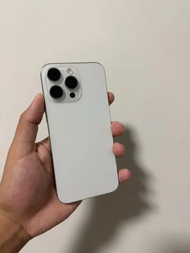 iPhone 15 Pro Max 256 GB ? Branco