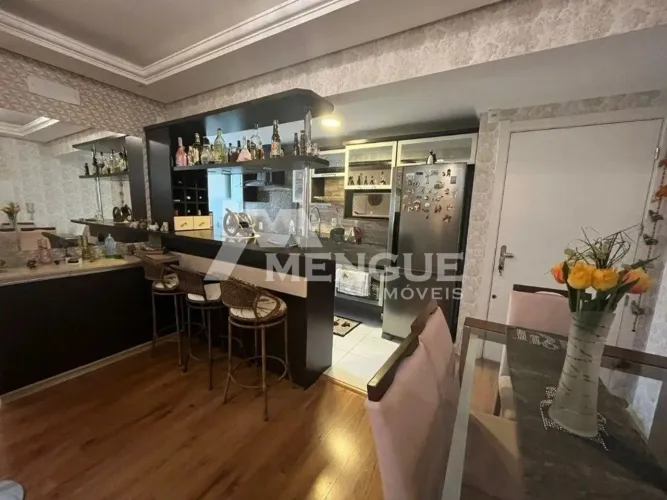 Apartamento com 3 quartos e 75m² para alugar em São Sebastião, Porto Alegre.