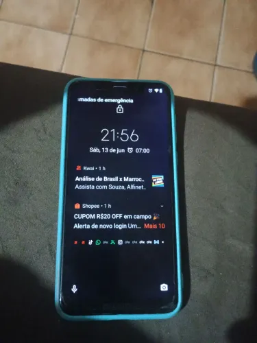 Moto one 64 GB e 4 ram