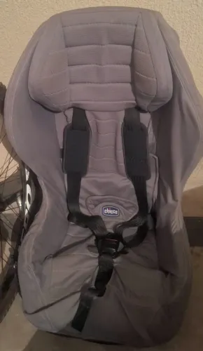 Cadeirinha Chicco Xpace Silver. Para automóvel. Criança de0 a 36 kg. (até cerca de 8 anos)