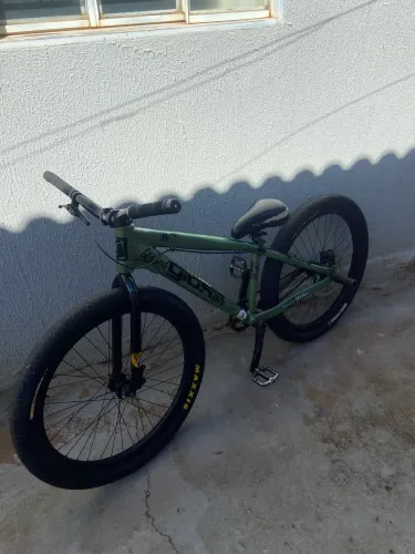 Vendo bicicleta Gios ,com Maxxis quidom zoom ,e outras coisas bike zera zera 