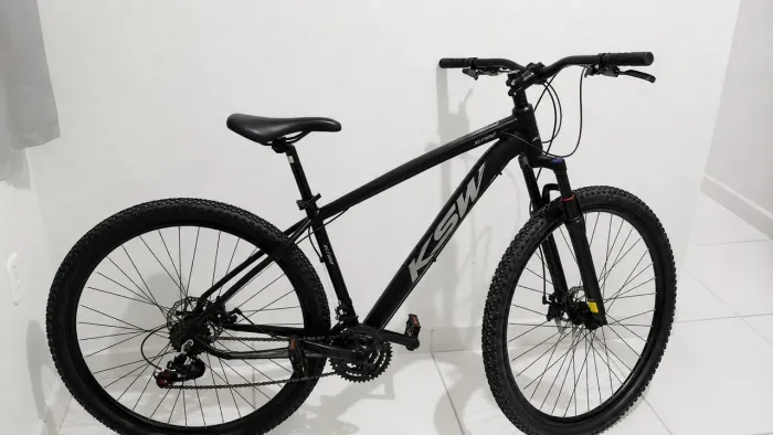 Bicicleta Aro 29 Ksw 24 Marchas Freios a Disco e Suspensão
