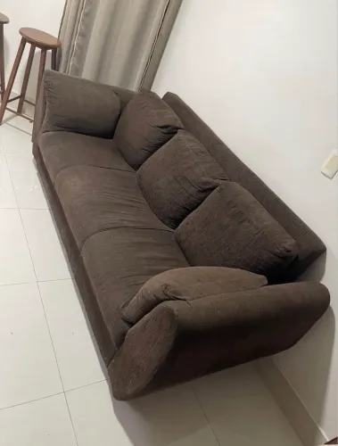 Sofá três lugares
