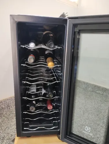 adega climatizada electrolux acs 12