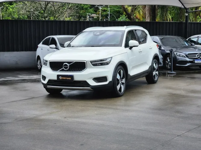 Volvo XC40 XC 40 T-4 Momentum 2.0 190cv FWD 2020