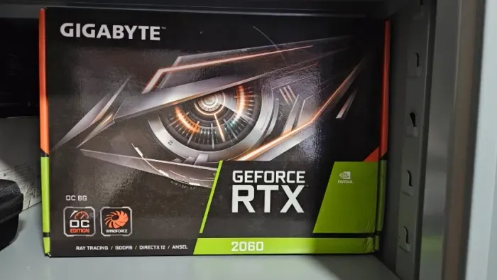 Gigabyte RTX 2060 - Troco por melhor