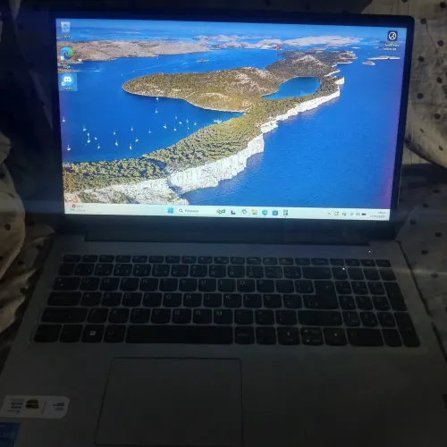 Notebook LENOVO R$ 1.280