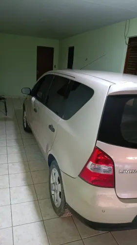 Nissan Livina S 1.8 16V Flex Fuel Aut. 2010
