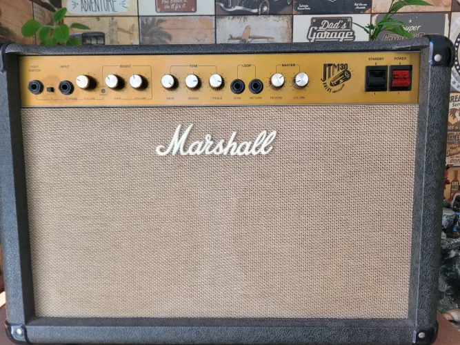 Amplificador Marshall jtm30