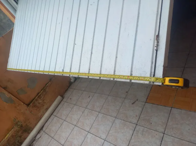 Portão de elevação elétrico
