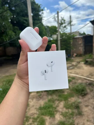 AirPods