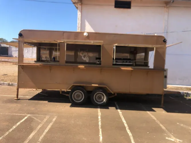 Vendo trailer montado pegar e trabalhar.troco em algo do meu interesse *