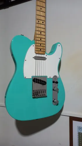 Guitarra Fender Telecaster Standard Plus com upgrades