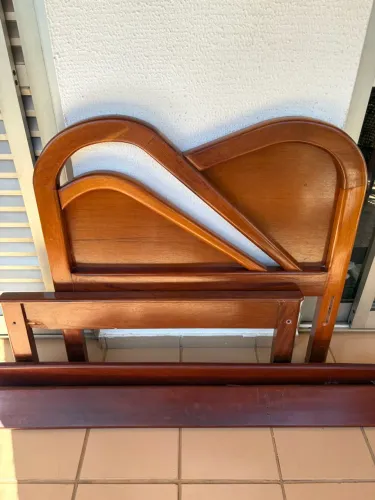 Cama madeira maciça e colchão solteiro