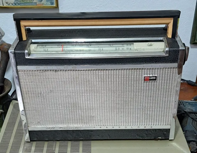Radio antigo Philco All transistor Transglobe 1961