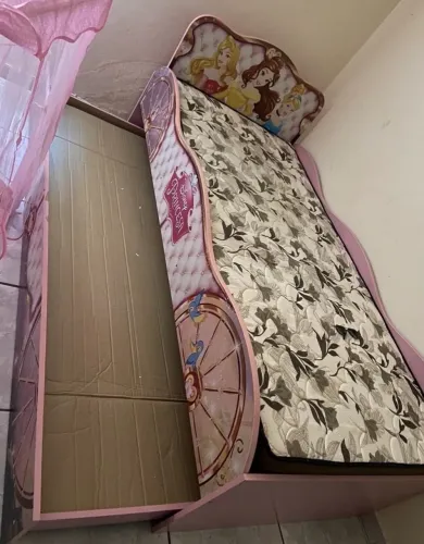 DOAÇÃO Bicama Princesas Disney. Tamanho Solteiro (sem o colchão)