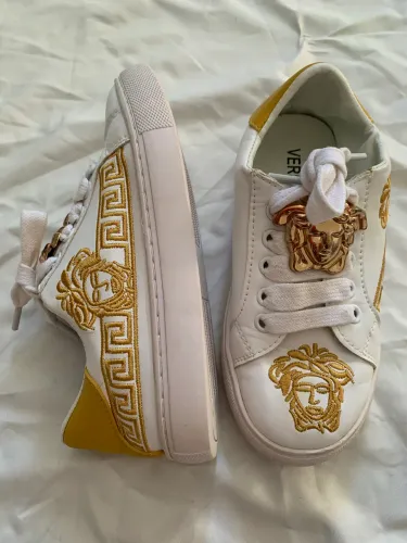 Tênis infantil Versace desapego TAM 29