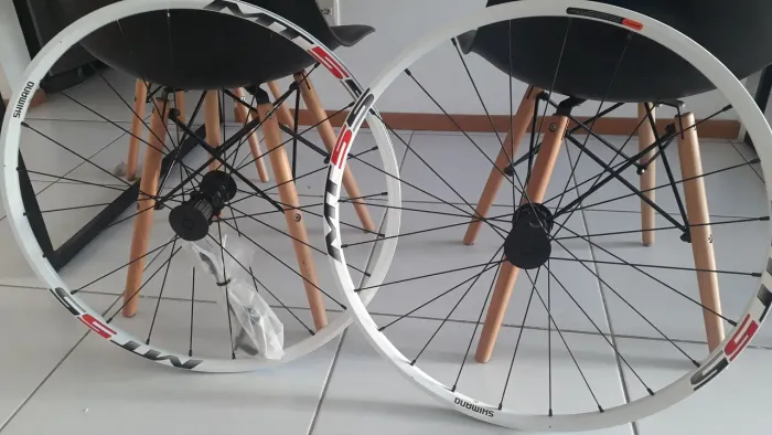 Rodas Shimano MT55
