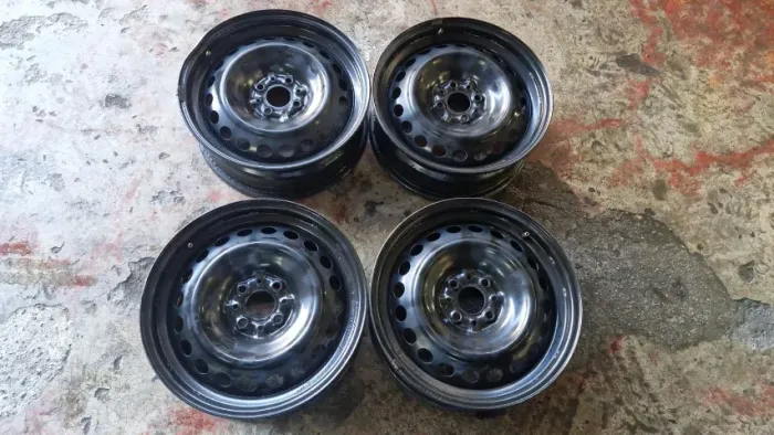 ? VENDO JOGO DE RODAS ARO 16 - FURAÇÃO 4x98 ?