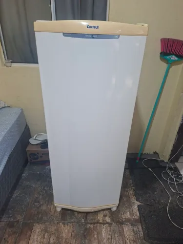 Vendo geladeira consul