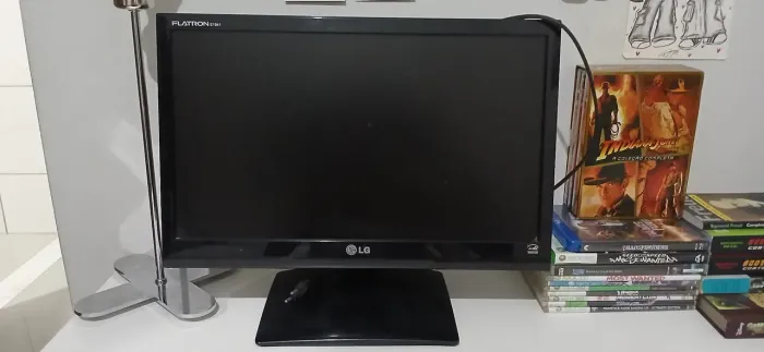 Monitor LG flatron E1941 semi novo funcionando perfeitamente 