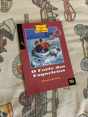 Livro A Turma dos Tigres - O Forte dos Esqueletos