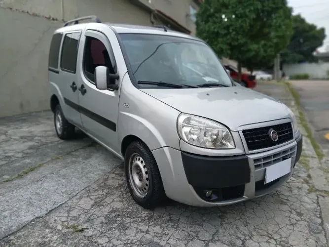 Fiat Doblo Essence 1.8 Flex 16V 5P 2015