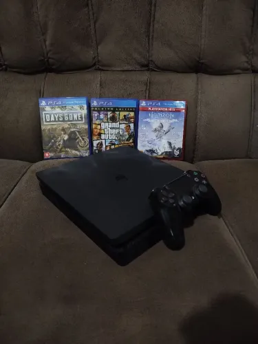 PS4 SLIM- EM PERFEITO ESTADO