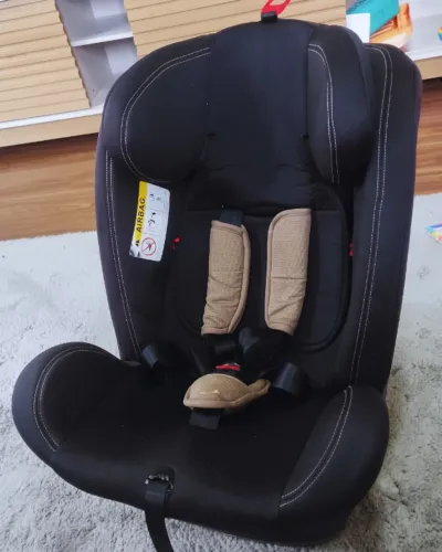 Cadeirinha Galzerano Lina ISOFIX 0 a 36 kg - R$ 250