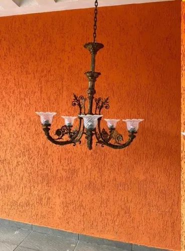 Lustre frances antigo banhado a ouro com tulipas de murano