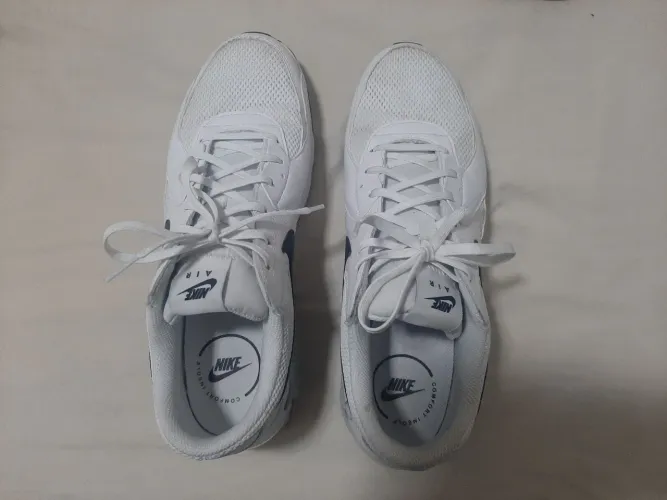 Air maxx excee branco número 43
