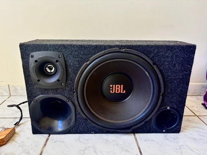 Caixa Subwoofer JBL