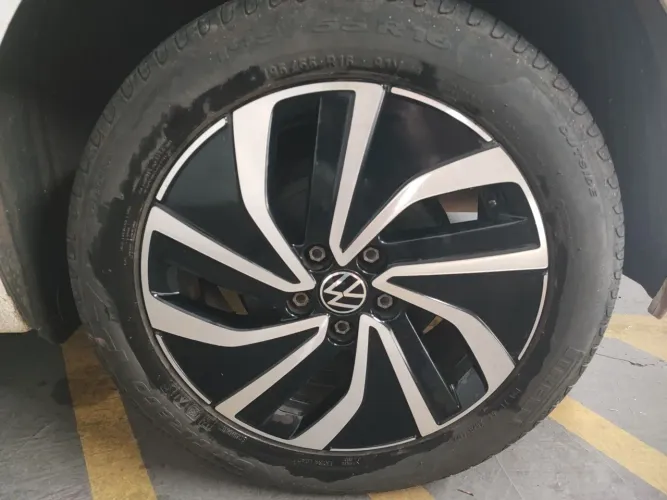 Rodas polo highline 2023 com pneus Pirelli P7 com 30mil km rodado