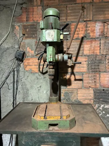 Furadeira industrial