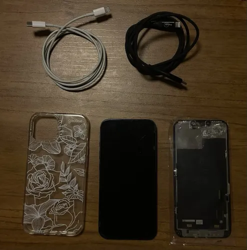 iPhone 13 + Acessórios