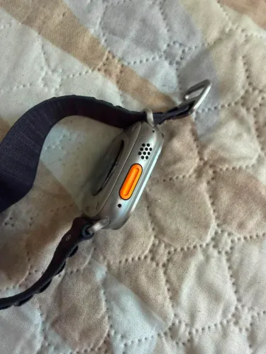 Apple Watch Ultra 49mm Titânio Geração 1ª
